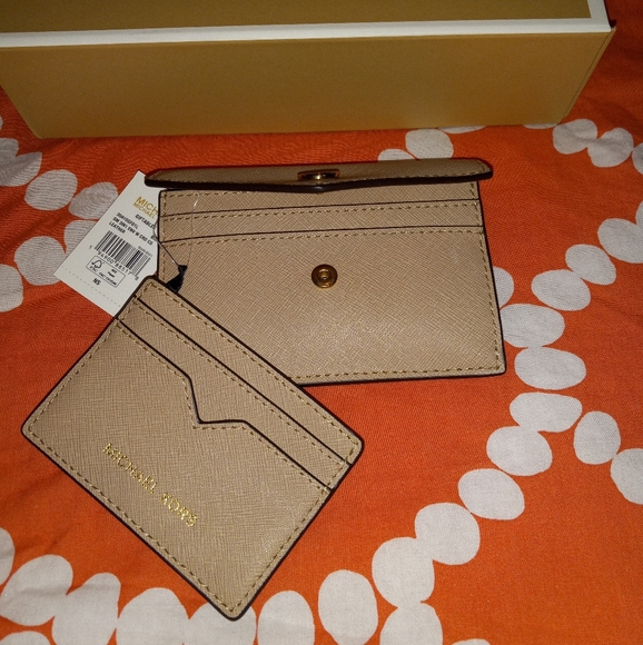 Michael Kors Saffiano Leather 3-in-1 Card Case - Picture 1 of 7